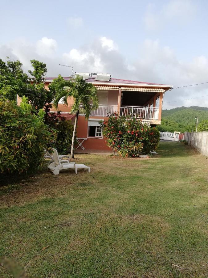 Hébergement mouchas F4 - dans Villa les Polycias Sainte-Luce Extérieur photo