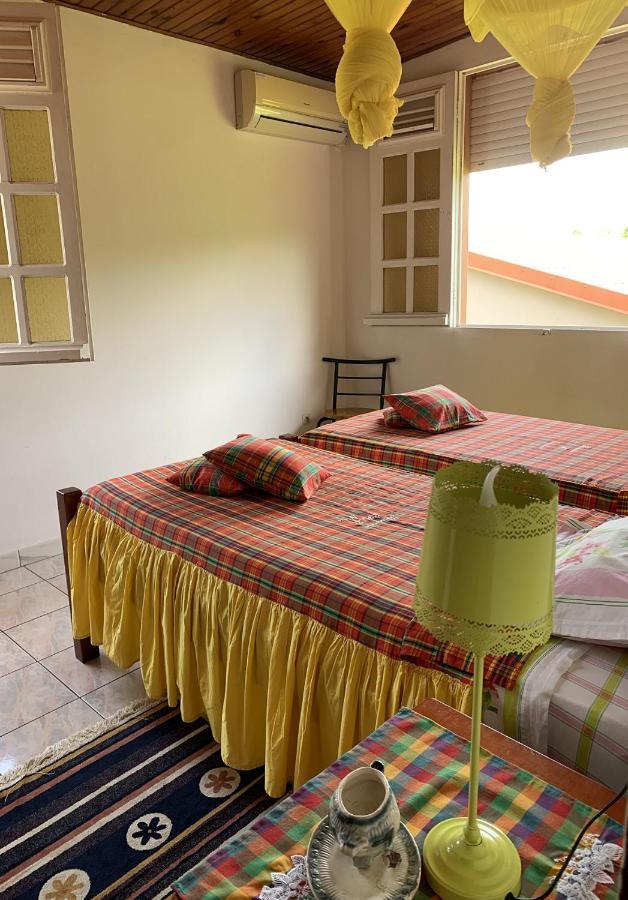Hébergement mouchas F4 - dans Villa les Polycias Sainte-Luce Extérieur photo